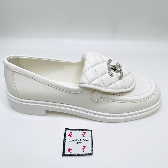 ❌❌ SOLD Chanel NIB Loafers White Leather Quilted Silver Turnlock CC Logo - Picture 6 of 12